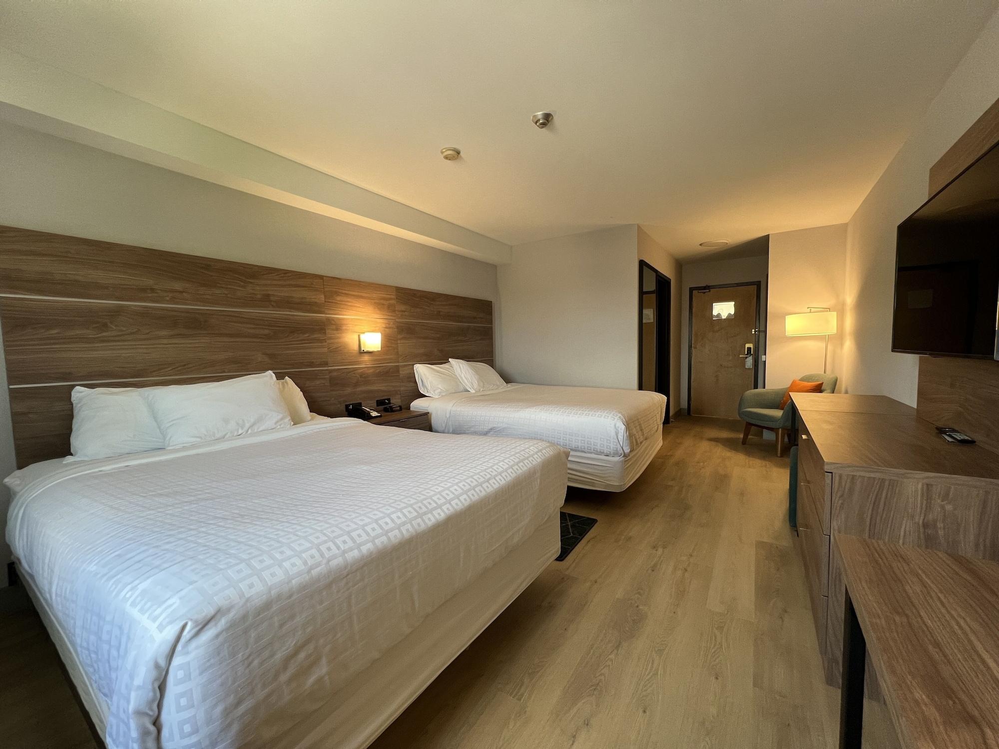 Super 8 By Wyndham Cornwall On Buitenkant foto